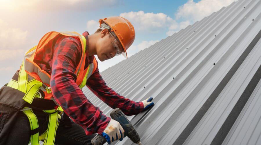 Professional gutter cleaning in Modoc, IL